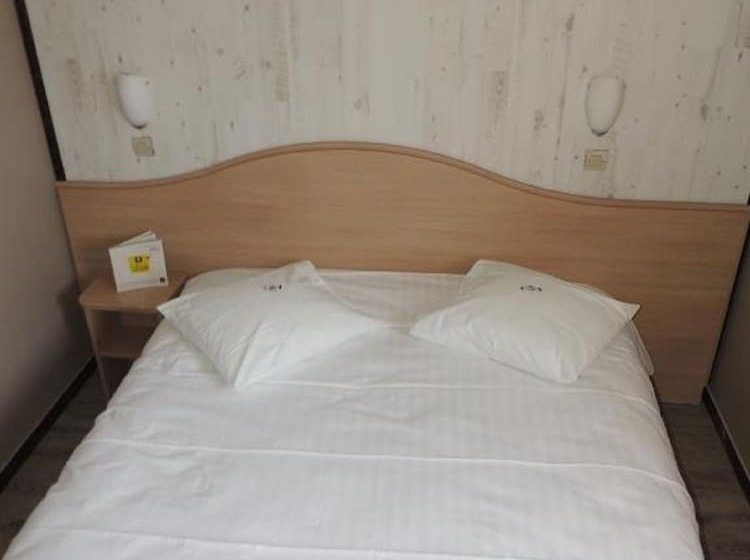 Номер Стандарт, Logis Hôtel   Le Relais Du Parisis