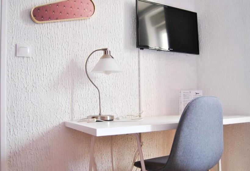 Номер Стандарт, Hôtel Le Thurot