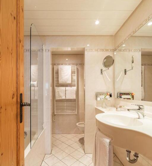 Номер Deluxe с Видом, Europa Suites St Moritz