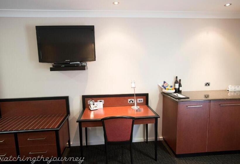 Номер Deluxe, Best Western Plus All Settlers Motor Inn
