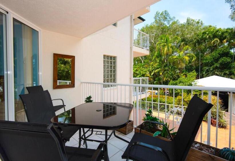 Апартаменты 1 Спальня Вид на Бассейн, Golden Sands Beachfront Resort