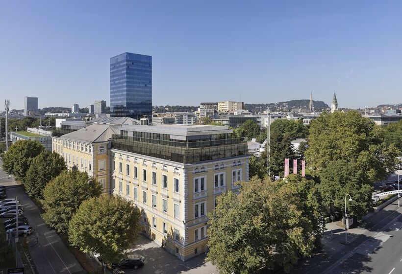 Номер Стандарт, Courtyard By Marriott Linz