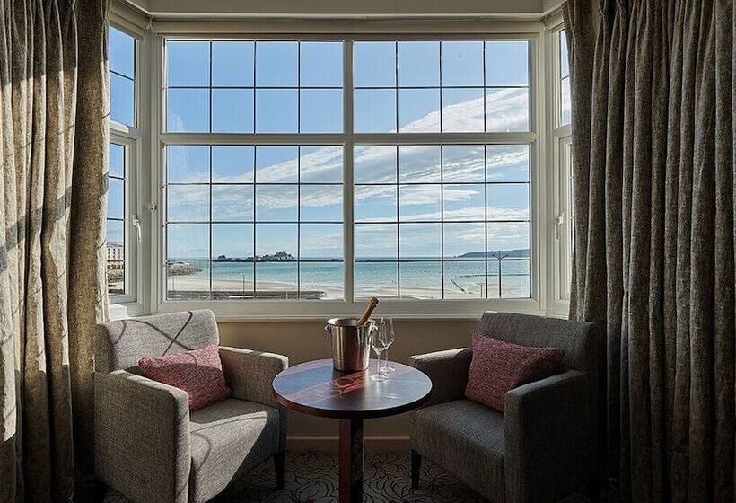 Номер Superior Вид на Море, Grand Jersey Hotel And Spa