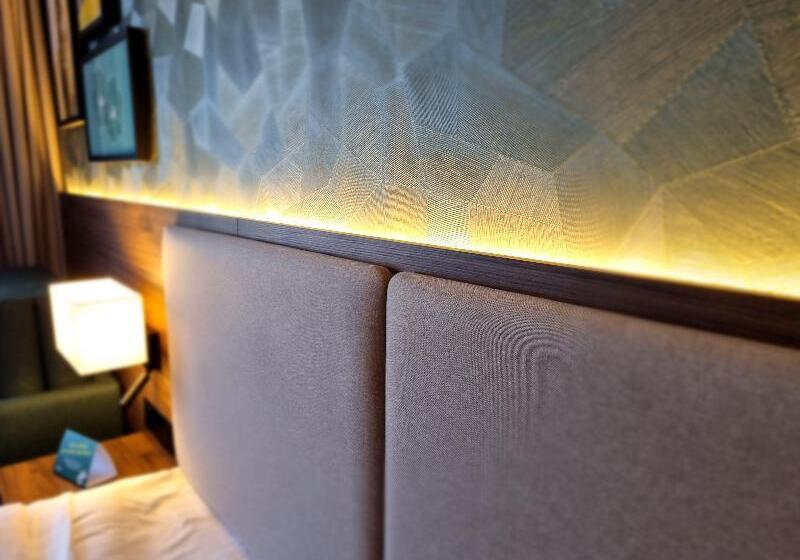 Номер Стандарт, Holiday Inn London Gatwick   Worth, An Ihg