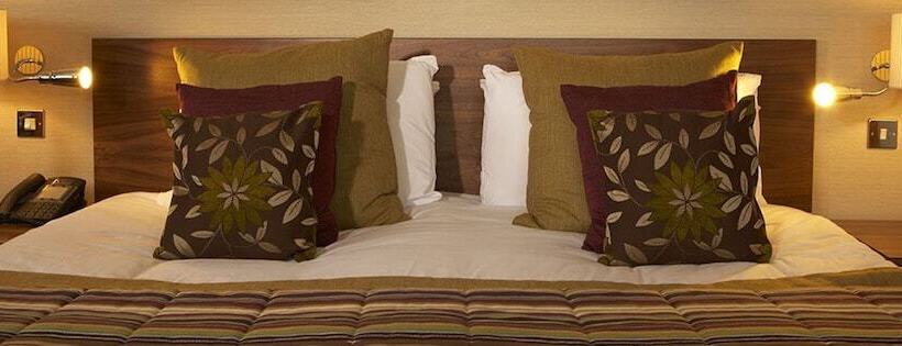 Семейный Номер, The Bull Hotel; Sure Hotel Collection By Best Western