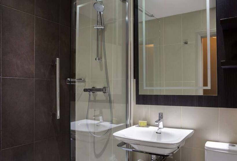 Номер Стандарт, Doubletree By Hilton  Edinburgh City Centre