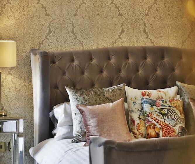 Полулюкс, Oaklands Hall Hotel Sure Hotel Collection By Best Western