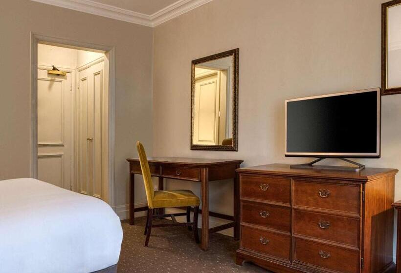 Классический Номер, Mercure Winchester Wessex