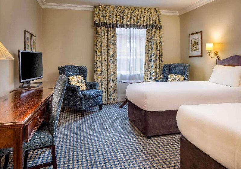 Номер Стандарт, Mercure Winchester Wessex