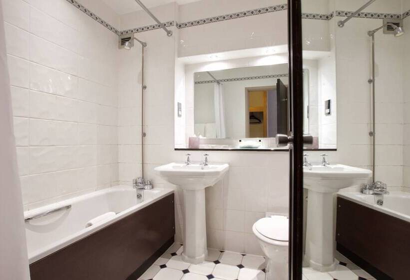 Люкс, Stourport Manor