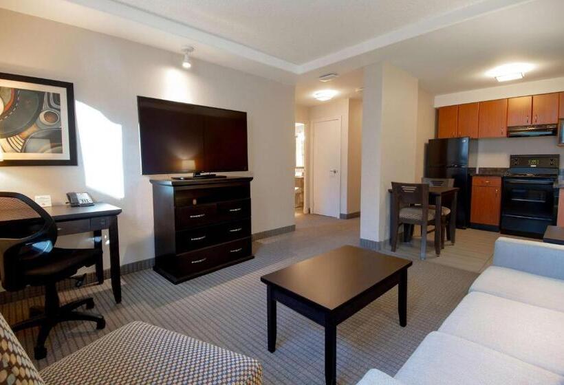 سوئیت با تخت بزرگ, Coast Calgary Downtown Hotel & Suites By Apa