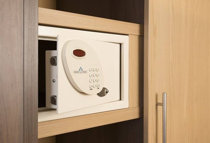 Номер Стандарт, Quality Hotel Bordeaux Centre
