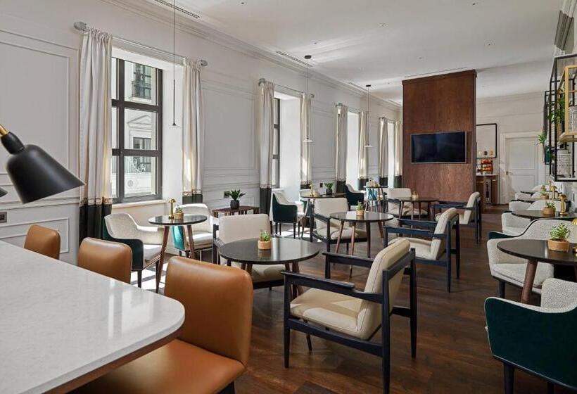 اتاق اجرایی, Tbilisi Marriott