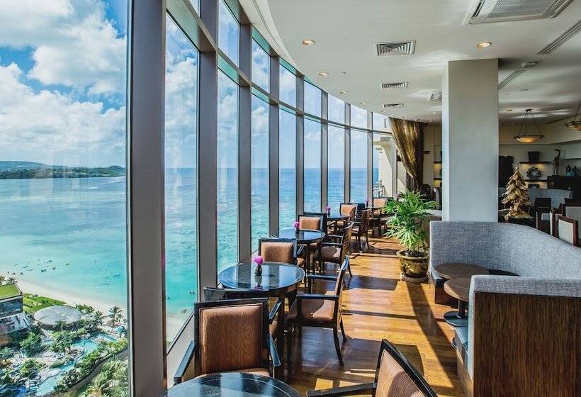 클럽 스튜디오, Dusit Beach Resort Guam
