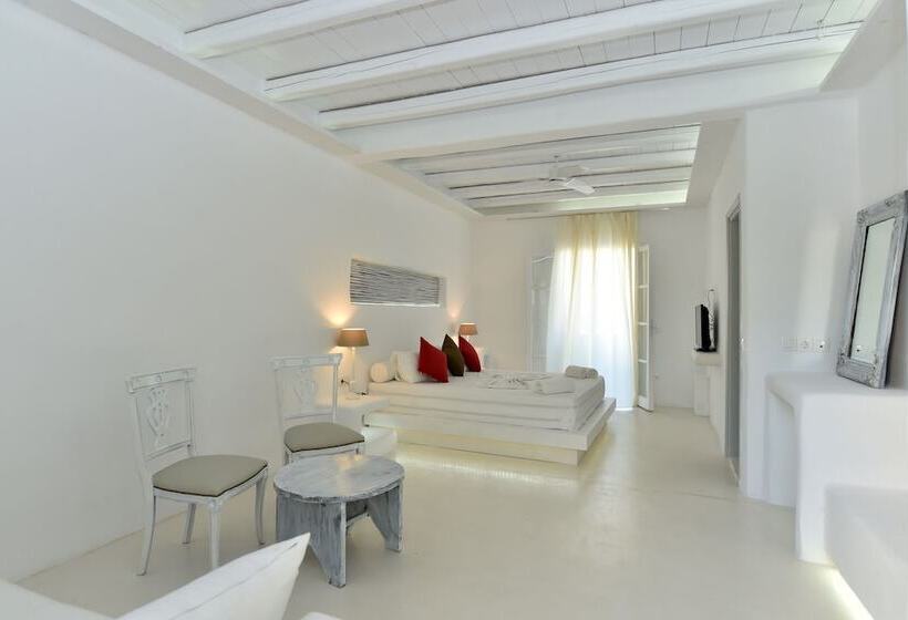 Полулюкс, Zefi Hotel & Suites