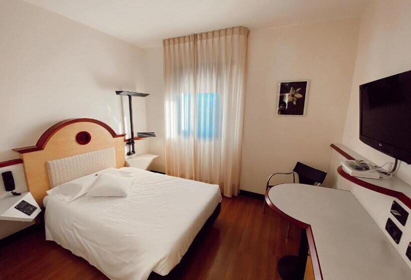 Номер Стандарт Смежный, Best Western Hotel Solaf