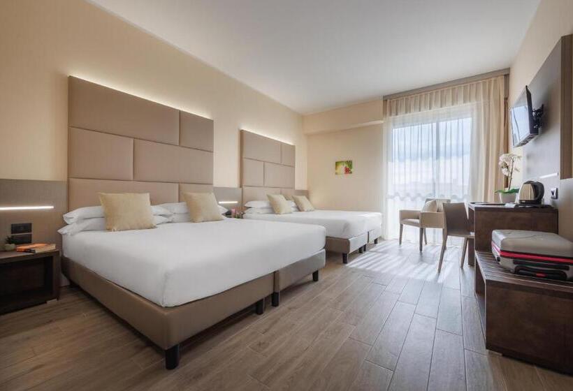 Четырехместный Номер Стандарт, Jr Hotels Gate 7 Bologna