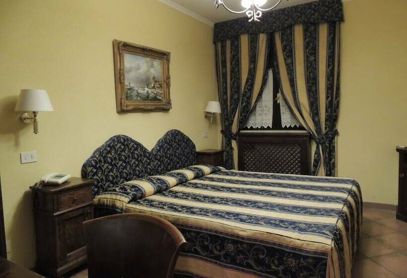 Номер Стандарт, Country Relais I Due Laghi