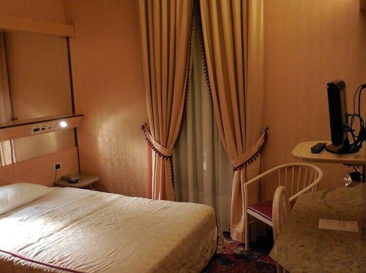 Номер Стандарт Индивидуальный, Roma