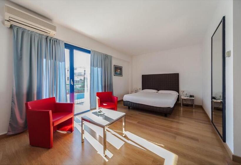 Номер Стандарт с Балконом, Park Hotel Residence
