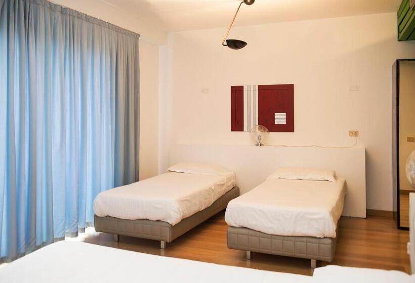 Четырехместный Номер Стандарт, Park Hotel Residence