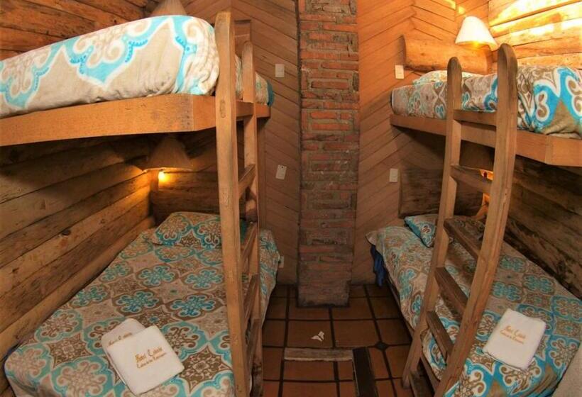 Chambre Familiale Vue Jardin, Cabana Los Ruisenores