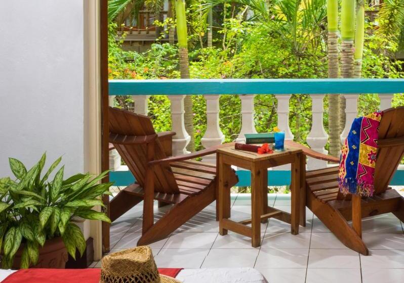 اتاق سوپریور با چشم‌انداز باغ, Legends Beach Resort