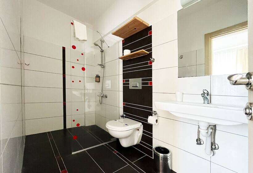 Семейный Номер, Zephyros City Otel