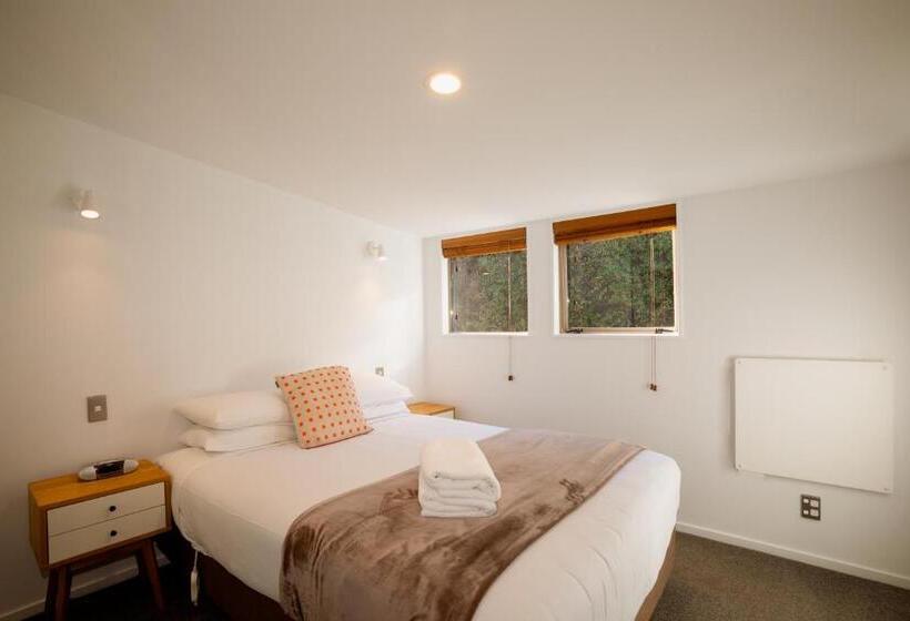 침실 3개 아파트, Cranbury Court Apartments
