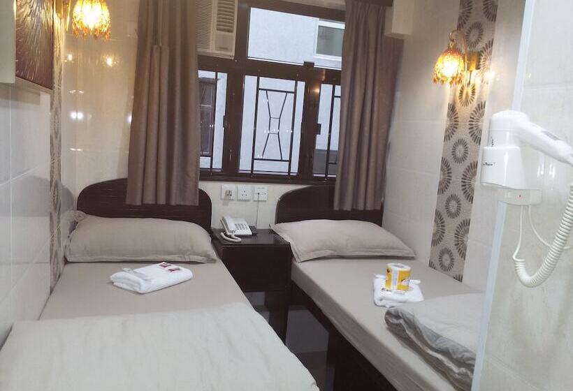 اتاق استاندارد, Tom's Guest House