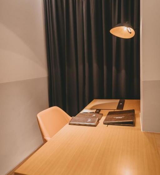 Люкс Deluxe 2 Спальни, Macalister Hotel Managed By The Ascott Limited