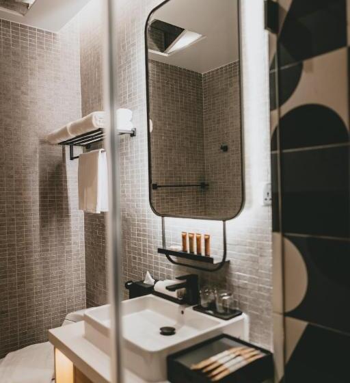 Люкс Deluxe 2 Спальни, Macalister Hotel Managed By The Ascott Limited