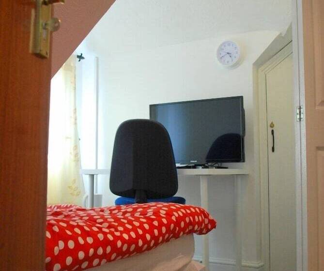 اتاق استاندارد یک نفره, Clift Guest House