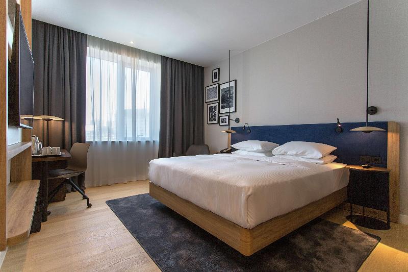 스탠다드 룸 킹사이즈 침대, Hilton Garden Inn Zagreb   Radnicka