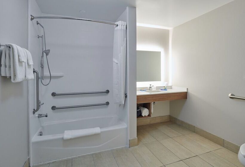 适合残疾人士使用的套间, Holiday Inn Express   El Paso   Sunland Park Area, An Ihg