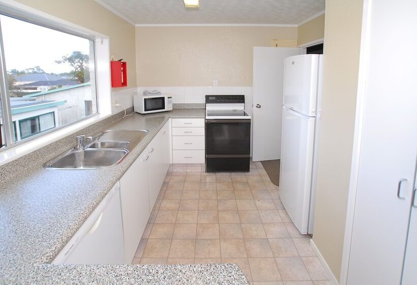 Апартаменты 3 Спальни, Takapuna Motor Lodge