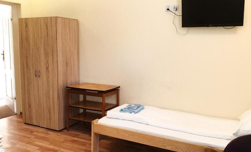 Номер Стандарт Индивидуальный, Etna   Hostel  Noclegi Rzeszów