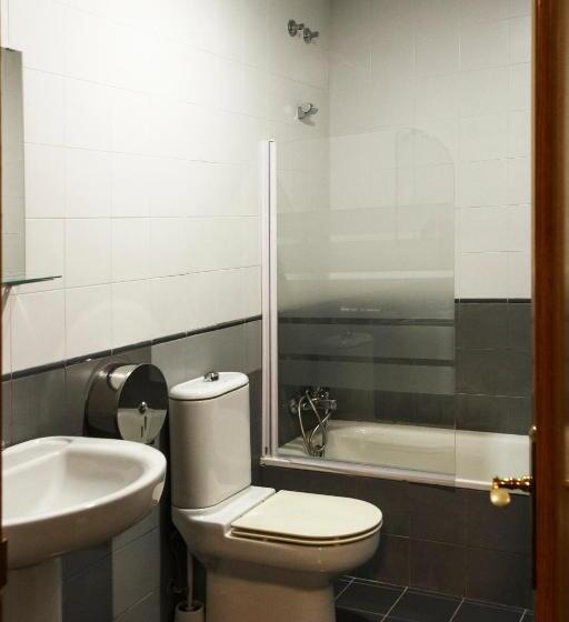 חדר סטנדרט לשלושה, Hostel Catedral Burgos