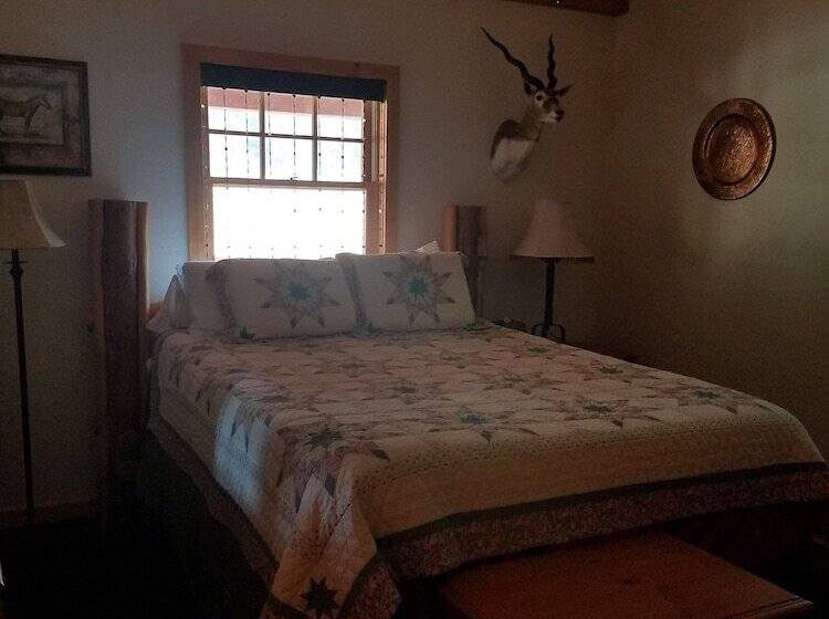 舒适型单人间, The Wild Game Inn