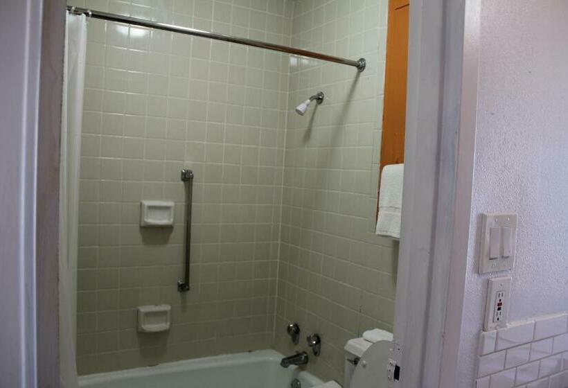 Номер Economy, Lonestar Inn And Suites
