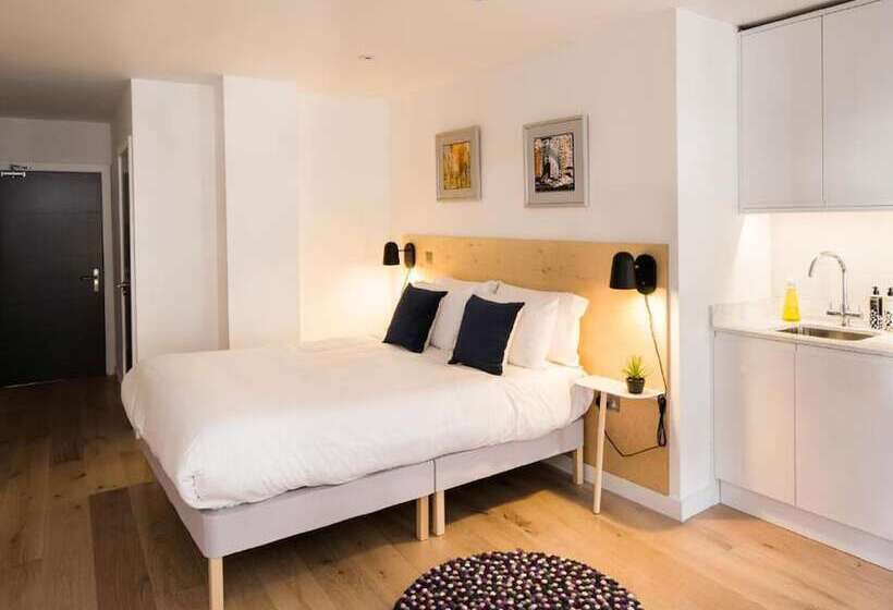 스탠다드 스튜디오, Hiding Space   Westgate Apartments