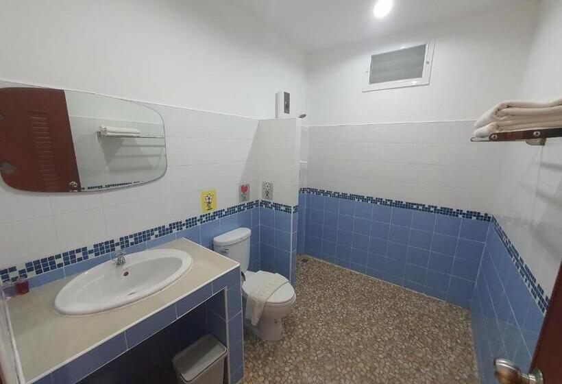 اتاق لوکس, Aob Oun Homestay