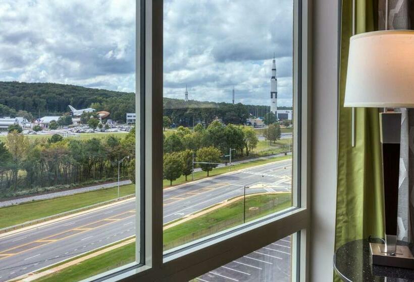 Номер Superior Адаптированный для Инвалидов, Drury Inn & Suites Huntsville Space & Rocket Center