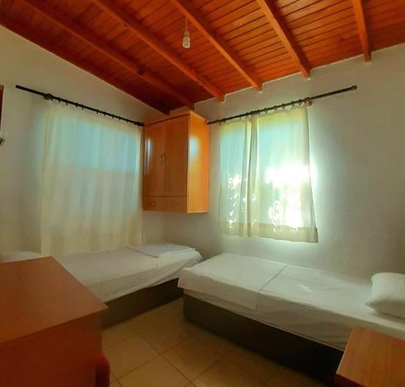 Четырехместный Номер Стандарт, Sunset Boutique Hotel & Apartments