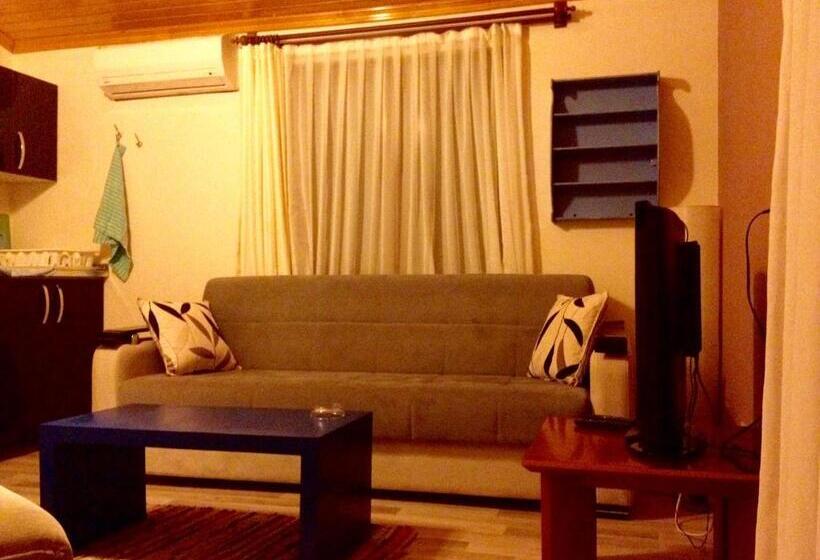Апартаменты 2 Спальни, Sunset Boutique Hotel & Apartments