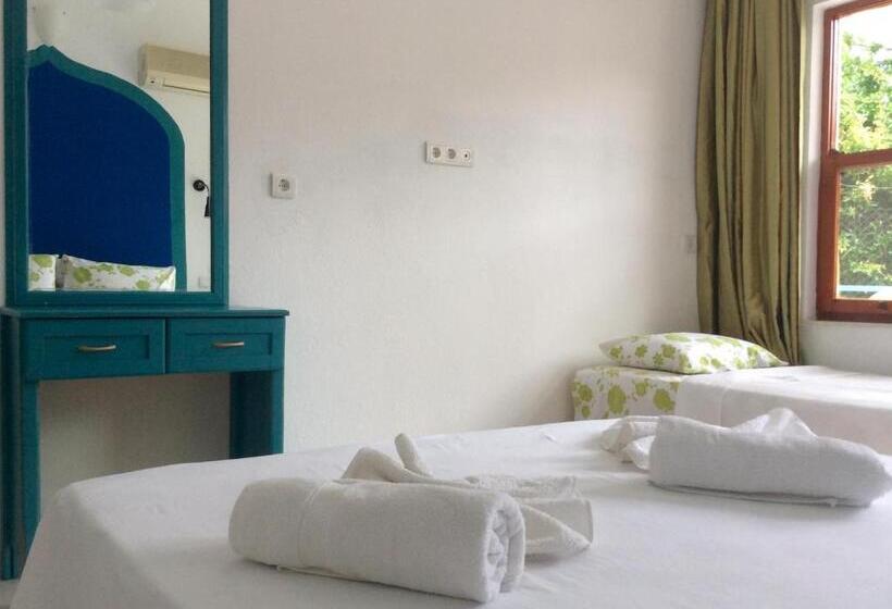 Трехместный Номер Комфорт, Sunset Boutique Hotel & Apartments