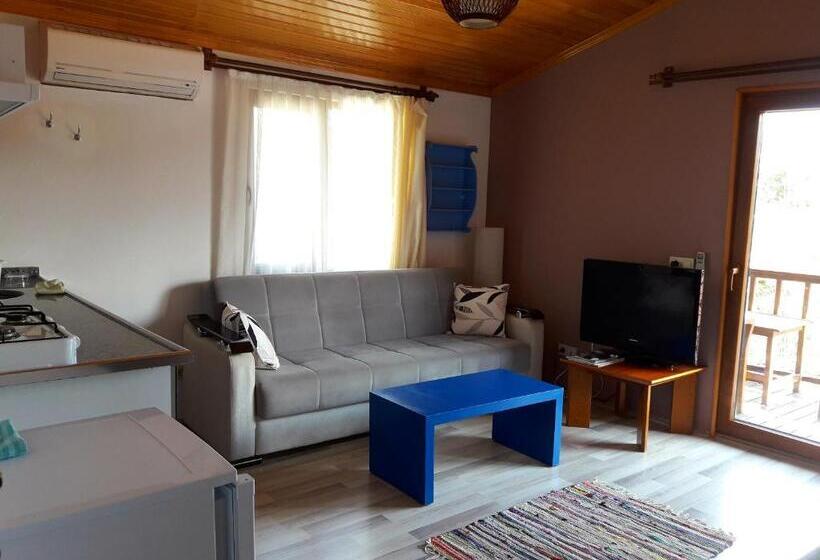 Апартаменты 2 Спальни, Sunset Boutique Hotel & Apartments