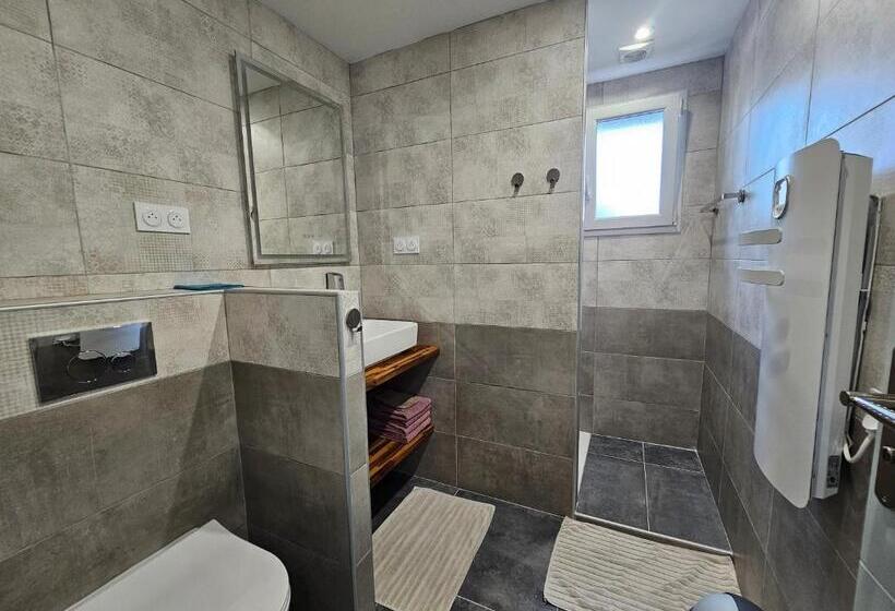 Апартаменты 2 Спальни, La Casa Del Arti  Chambres D Hotes