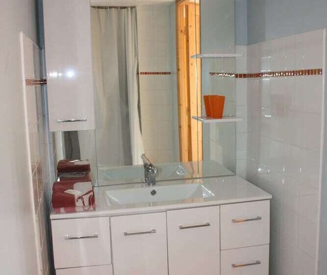 Студия Стандарт, Presbytere De Jonquiere