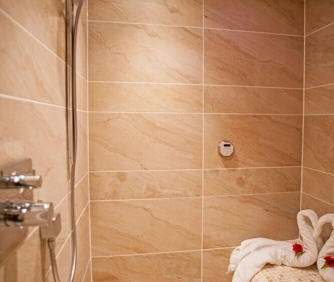 Люкс, Windermere Boutique Hotel Spa Suites & Hot Tubs